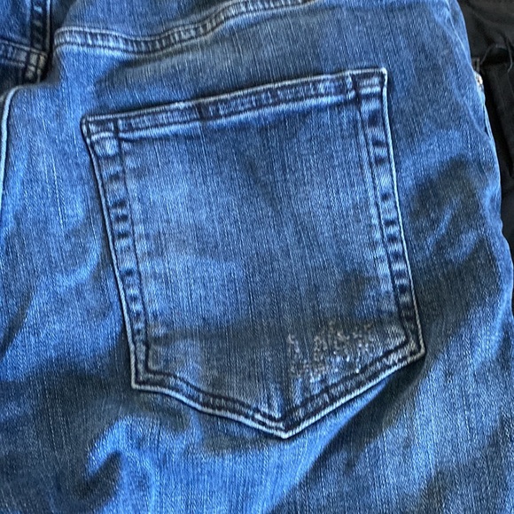 Zara Men’s 34X 25 button fly distressed jeans with bandanna accent - Picture 10 of 13